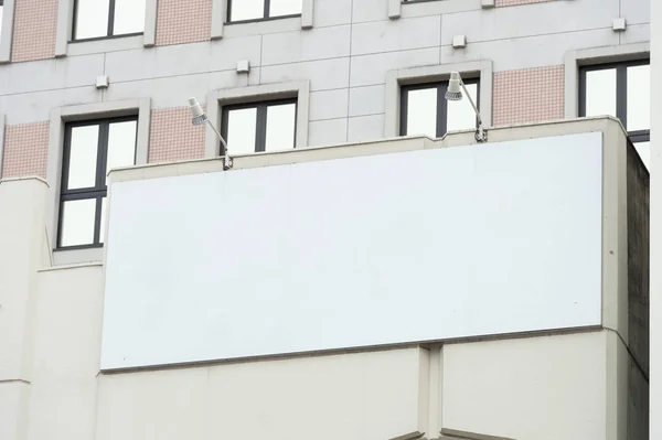 Grande Cartellone Bianco Muro Stradale Striscioni Con Spazio Aggiungere Proprio — Foto Stock