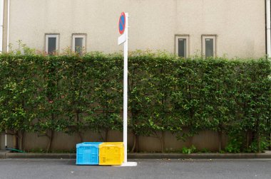 Sokak duvarı arka planı, endüstriyel arka plan, depo tuğla duvarlı boş Grunge şehir sokağı