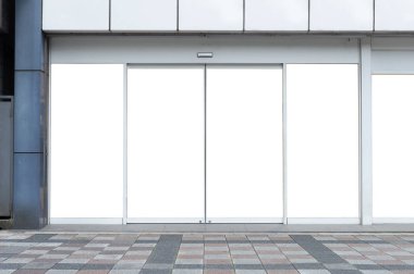 Büyük Pencere ve İsim Yeri olan Dükkan Dükkanı Önü