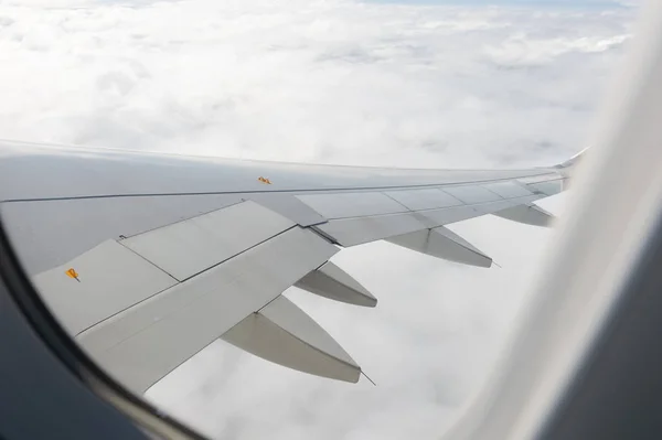 Avión Ala Vista Desde Ventana Hermoso Cielo —  Fotos de Stock