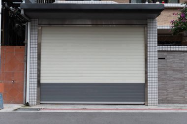 Otomatik metal rulo kapı fabrikasında, kullanılmış bir closeup çekim s
