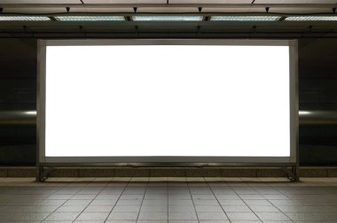 Büyük boş billboard bir sokak duvara afiş eklemek için oda