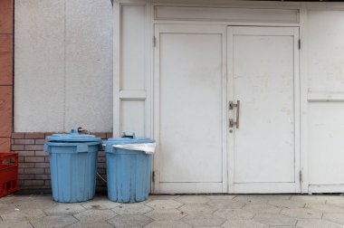 Şehir çöp kovaları