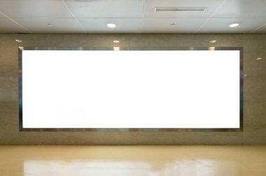 Büyük boş billboard bir sokak duvara afiş eklemek için oda