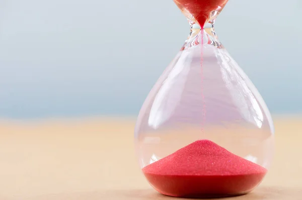 Hourglass Flowing Sand Table Time Management — Stock Photo, Image