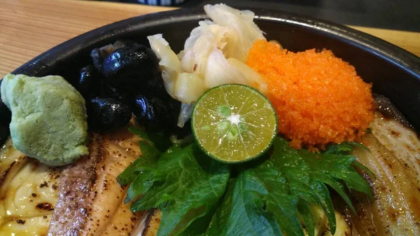 刺身生魚海鮮丼 刺身丼 どんぶり 日本料理 — ストック写真