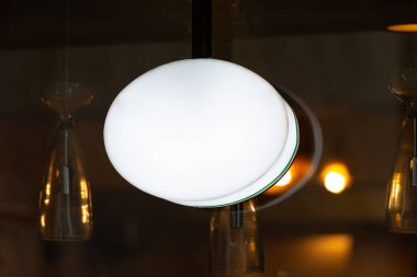 İmza atölyesi. Çember şeklinde.