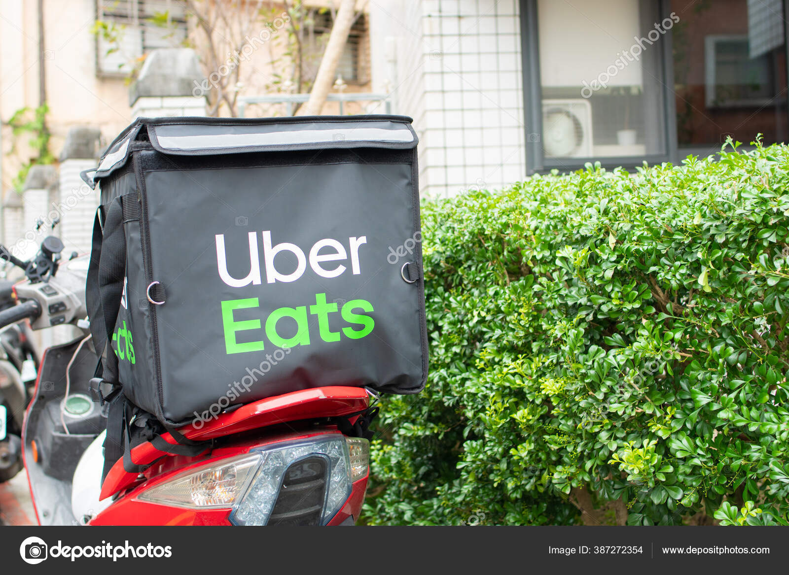 Taipei Taiwan January 2020 Uber Eats Box Motocycle Delivery 