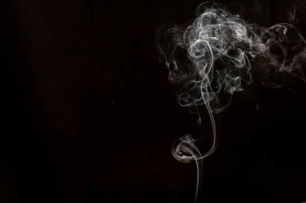 Αφηρημένη Όμορφη Κίνηση Θραύσμα Έγκαυμα Λευκό Καπνό Μαύρο Φόντο — Φωτογραφία Αρχείου