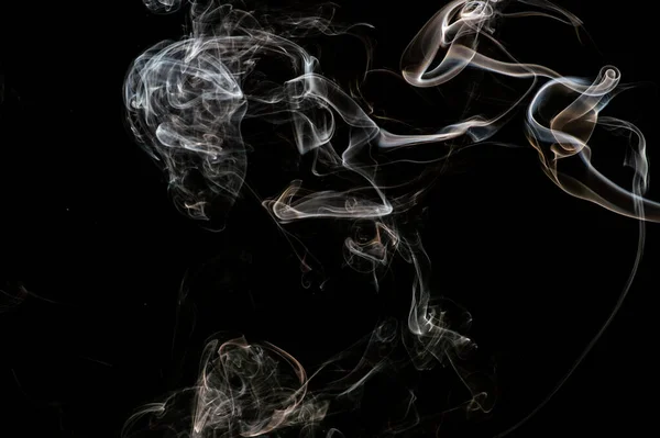 Abstracto Hermoso Movimiento Fragmento Humo Blanco Quemadura Sobre Fondo Negro —  Fotos de Stock