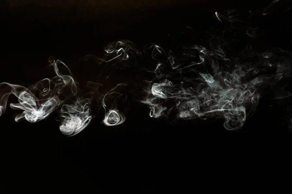 Humo Aislado Sobre Fondo Oscuro —  Fotos de Stock