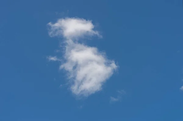 Las Formas Nube Cielo Azul Formas Abstractas Nube Con Hermoso —  Fotos de Stock