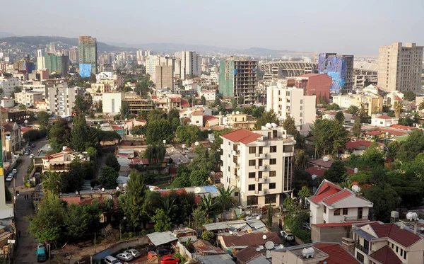 Skyline ocupado de Addis Abeba, Etiopía — Foto de Stock
