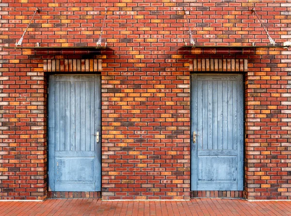 Kapalı Kapılar Doku Tuğla Arka Plan — Stok fotoğraf