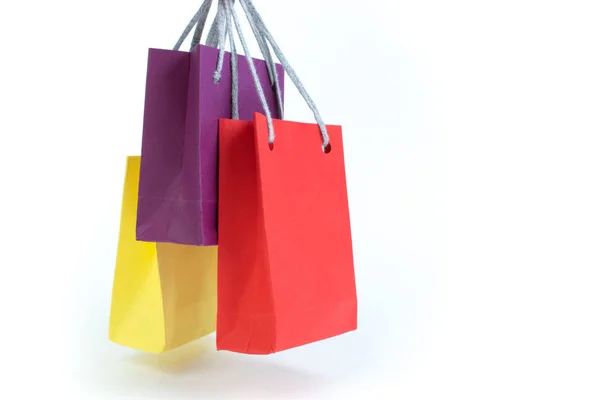 Kağıt Poşetler kolları beyaz arka plan üzerinde. Mockup tasarım için.