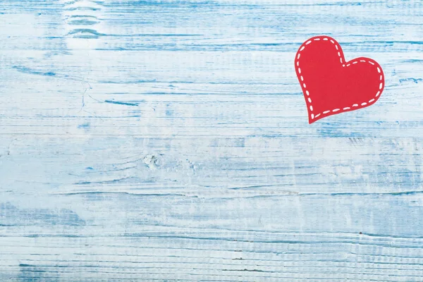 Punainen Paperi Sydämet Sininen Puinen Tausta Ystävänpäivä Kopioi Tilaa Yläkuva — kuvapankkivalokuva