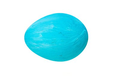 Mutlu Paskalyalar. İzole edilmiş beyaz arka planda renkli yumurta. Metin için alanı kopyala