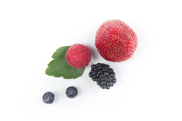 Varias Bayas Frescas Verano Fondo Blanco Antioxidantes Dieta Desintoxicación Frutas —  Fotos de Stock