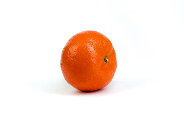 Zralé Oranžové Čerstvé Mandarinky Mandarinkové Řezy Izolované Bílém Pozadí — Stock fotografie