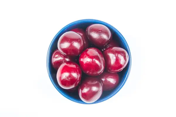 各种夏季新鲜浆果在一个碗里 抗氧化剂 排毒饮食 有机水果 顶视图 — 图库照片