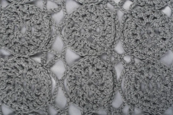스웨터 또는 스카프 원단 질감 큰 뜨개질. 릴리프 패턴이 있는 니트 저지 배경. 양모 수작업 기계, 핸드메이드. Crocheting — 스톡 사진