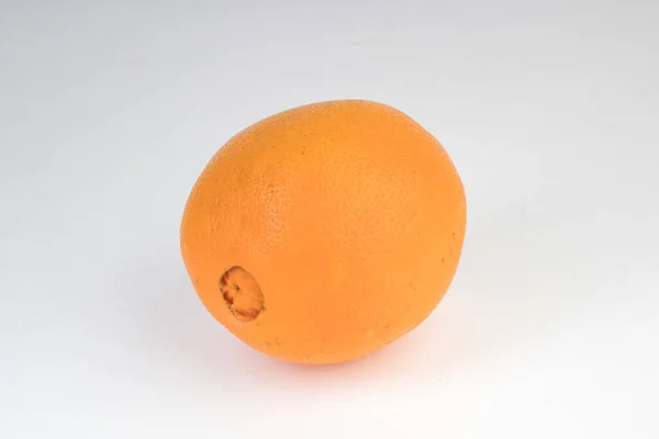 Спелый Оранжевый Свежий Оранжевый Изолированный Белом Фоне — стоковое фото