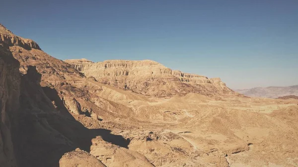 Belles montagnes avec paysage rocheux — Photo