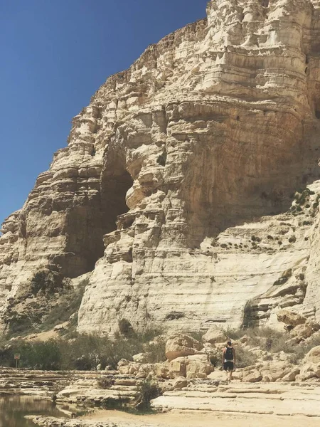 岩の風景と美しい山 — ストック写真