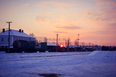 Gün batımında Rus demiryolu