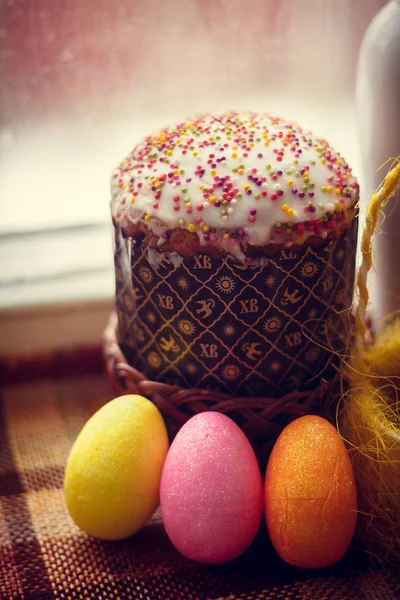 Easter Cake Dyed Eggs Religious Holiday Easter — Stock Photo, Image
