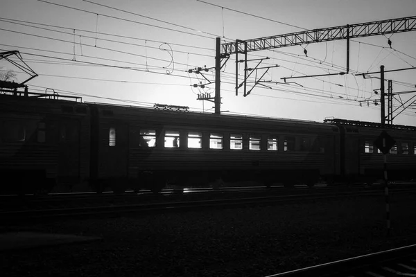 Tren Ruso Los Ferrocarriles Rusos Ferrocarril Primavera Atardecer —  Fotos de Stock