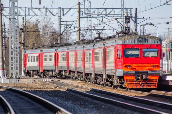Comboio Russo Está Plataforma — Fotografia de Stock