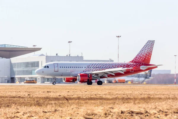 Avion Aéroport Saint Pétersbourg Russie Avril 2018 Printemps Pulkovo — Photo