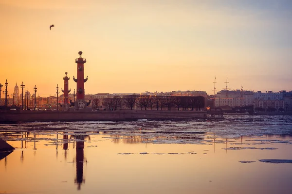 Petersburg Het Voorjaar Bij Zonsondergang Avondlicht Avonds Stad Steden Van — Stockfoto