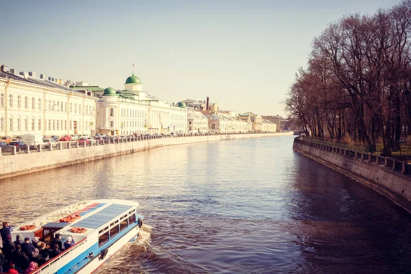 Rivier Boot Door Grachten Van Petersburgapril 2018 Petersburg Rusland — Stockfoto