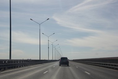 Baraj, St. Petersburg. Baraj yolda