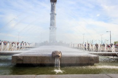 Deniz Fountain Park St. Petersburgjune 2018 yılında 300 yıldönümü