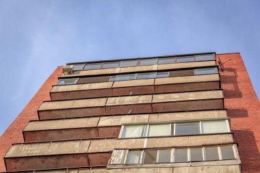 Windows bir yüksek konut binası