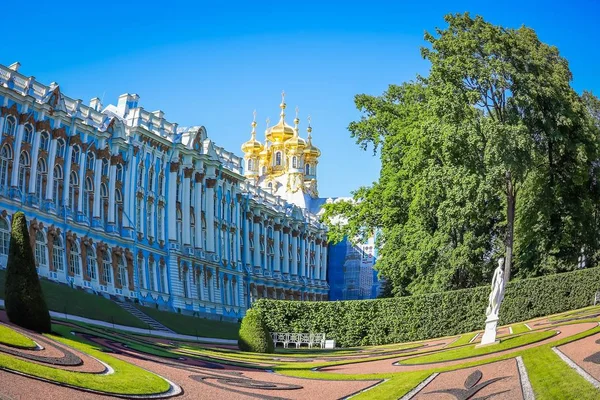 普希金神庙的金色圆顶 2018年5月 俄罗斯 列宁格勒地区 圣彼得堡 — 图库照片