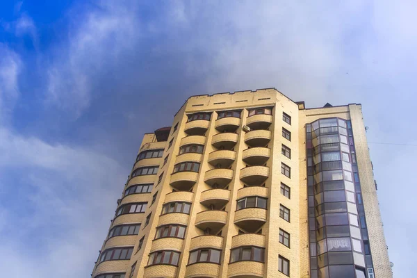 Janelas Edifício Residencial Alto — Fotografia de Stock