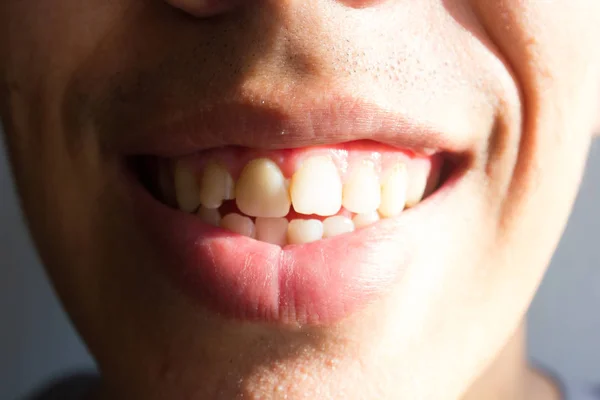 Sonrisa Joven —  Fotos de Stock