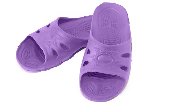 Zapatos de goma sobre fondo blanco. Calzado para la piscina. Zapatillas de goma para la piscina — Foto de Stock