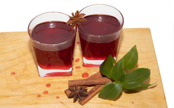 Jarabe Grosella Roja Vasos Sobre Una Tabla Madera Sobre Fondo — Foto de Stock