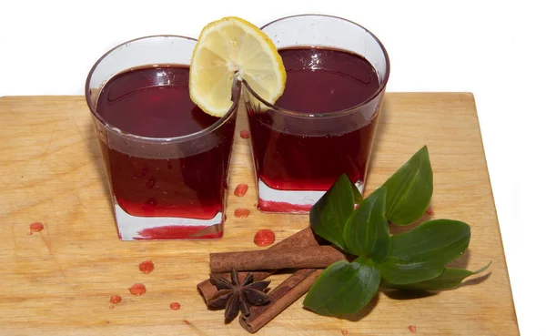 Jarabe Grosella Roja Vasos Sobre Una Tabla Madera Sobre Fondo — Foto de Stock