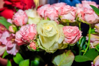 Hazır gül buketi. Tatil hediye. Düğün, Doğum günü, yıldönümü. Taze çiçekler Buket