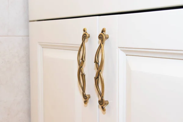 Dark Handle White Facade Cabinet Furniture Fittings Open Close Cabinet — Stock Photo, Image