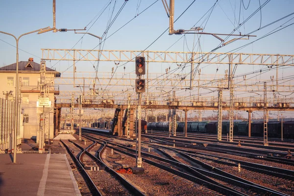 Ferrovia Tramonto Trasporto Pubblico Trasporto Persone Merci Viaggiare Città Paesi — Foto Stock