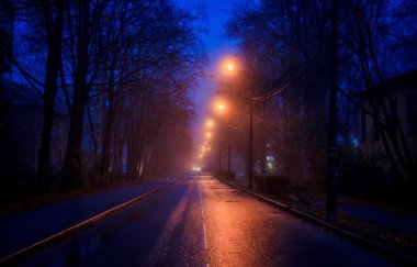 Boş gece yol görünümü