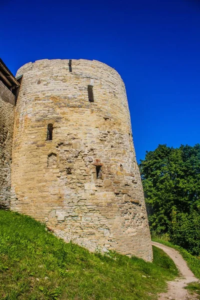 Izborsk Fortress Daytime — Stock Photo, Image