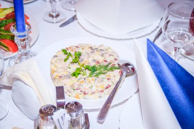Tablo ayarı farklı hayaller yemekler ile düğün  